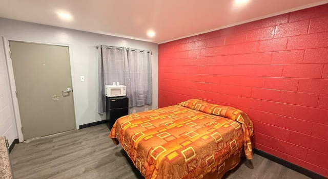 Starlite Motel, Брондау Мотель Fraser АҚШ
