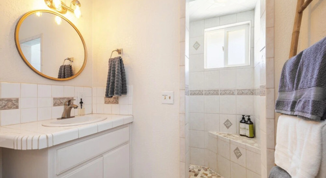 Splash House W/ Private Pool & Fire Pit Dogs Welcome Free 3 Bedroom Home by RedAwning