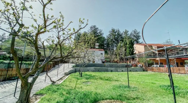 Коттедж с 2 комнатами Milea Mansion