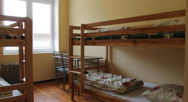 Кровать в общем номере Fortuna Hostel