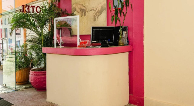 OYO Hotel Cabo Del Sur, Cabo San Lucas, Забронировать Отель Отели Южной Нижней Калифорнии с парковкой, Парковка