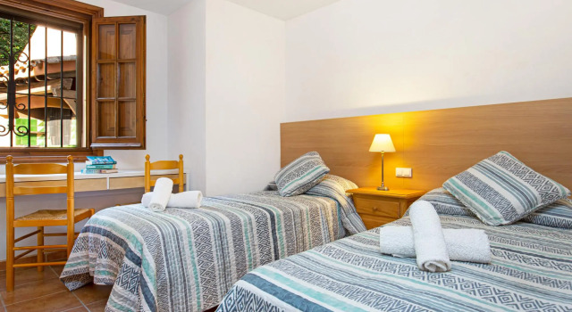 Esquer in Llafranc with 6 bedrooms and 4 bathrooms
