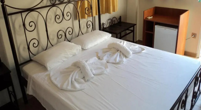 Paris Hotel, Забронировать Отель Родос остров Родос, рядом с Городской центр культуры