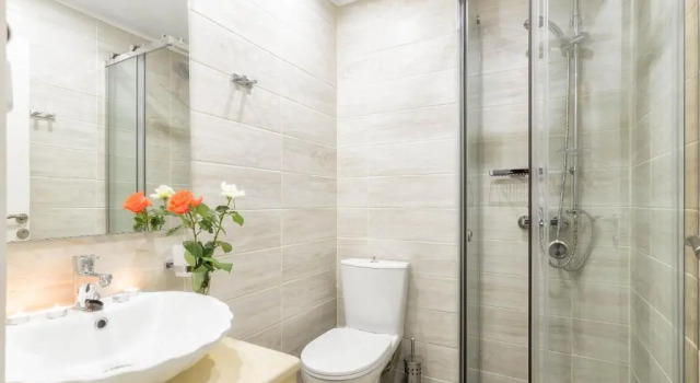 Трёхместная студия с балконом Mouria Studios & Apartments