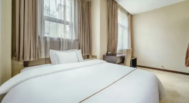 Люкс Superior Guangyuan Empress Hot Spring Hotel