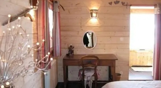 les loups, Prenota Hotel Hotel a Alvernia con parcheggio, Parcheggio