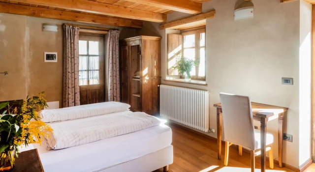 Camera doppia Superior con balcone e con vista sul giardino Albergo Locanda Mistral