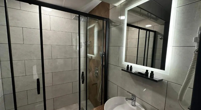 Standardowy dwuosobowy pokój Bademi Hotel