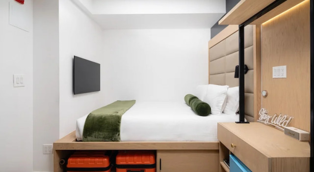 Номер Economy Little Charlie Hotel