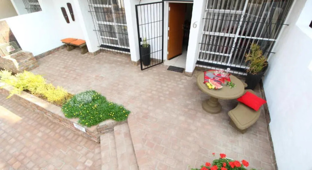 Апартаменты c 1 комнатой Wilger Guesthouse - Self-Catering Business Accommodation in Centurion