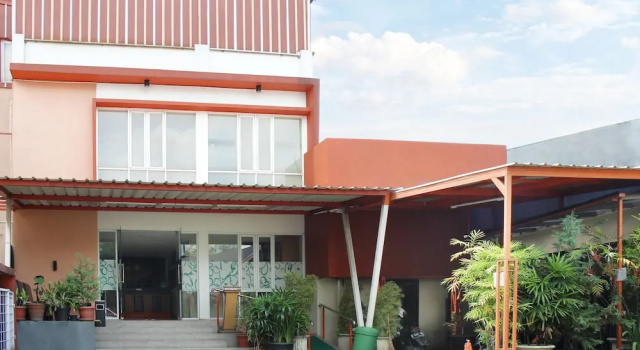 Airy Regol Lengkong Besar 145 Bandung