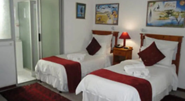 Двухместный номер Standard с балконом Crane's Nest Guest House at 212