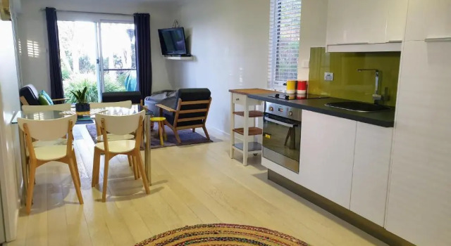 Goat Island Bungalow, Boek Hotel West Ulverstone Australië
