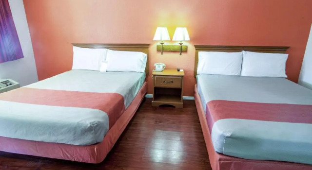 Четырёхместный номер Standard Motel 6-Santa Nella, CA - Los Banos