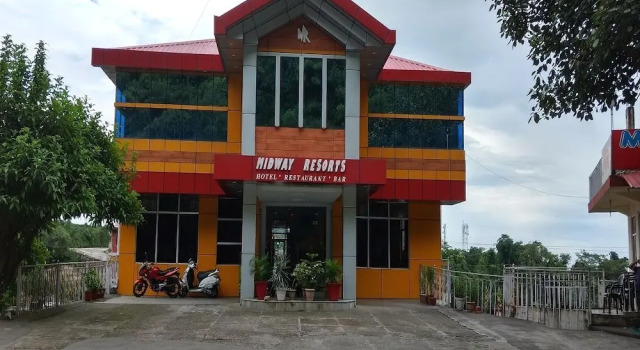 Midway Resort