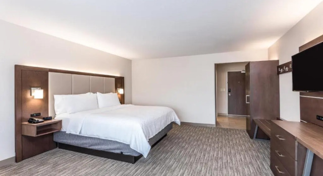 Двухместный номер Standard Holiday Inn Express & Suites Hammond by IHG