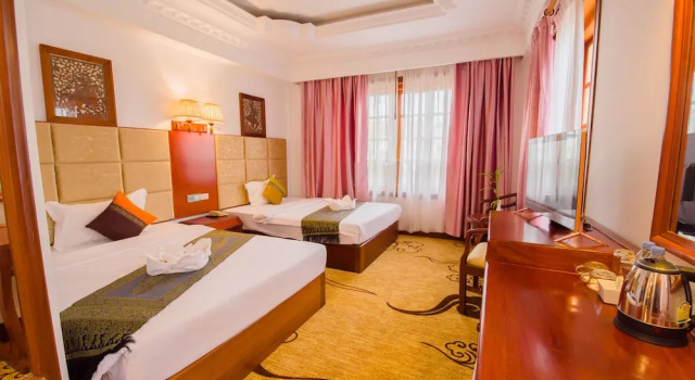 Семейный номер Deluxe с балконом Angkor Year Theme Hotel