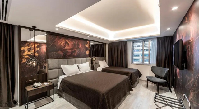 Номер Deluxe Almond Business Hotel