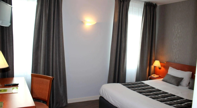 Logis Hôtel Le Pélican & son restaurant, Rezerwuj Hotel  