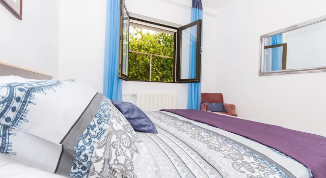 House Ruzmarin, Varaa Hotelli Hotellit Split-Dalmatia pysäköinnillä, Pysäköinti