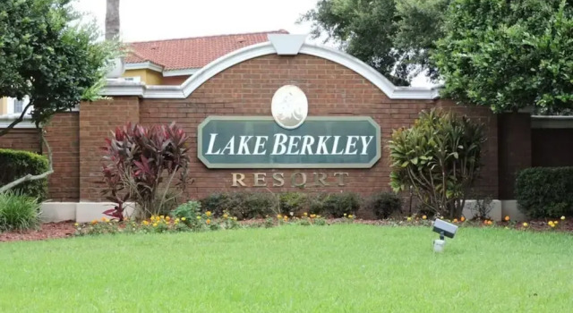 Коттедж 1061 Lake Berkley 4 Bed With Pool