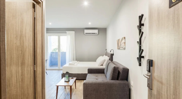 Студия Comfort с балконом Raise Heraklion Boutique Apartments