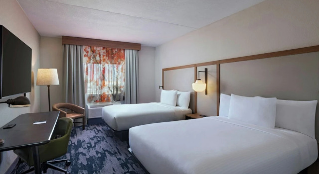 Четырёхместный номер Standard Fairfield by Marriott Inn & Suites Phoenix West Chandler