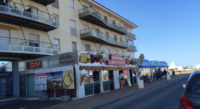 Apartment With one Bedroom in Valras-plage, With Wonderful sea View, T, Réserver Appartement Hôtels à Valras-Plage avec parking, Parking