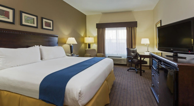 Двухместный номер Standard Holiday Inn Express & Suites Moultrie by IHG