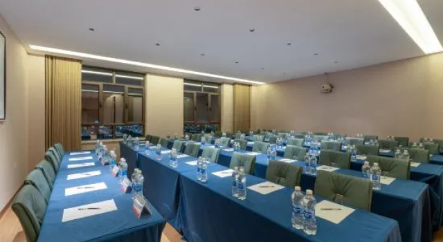 Meili Hao Hotel (Dushanzi District Duku Highway), Prenota Hotel Karamay Xinjiang