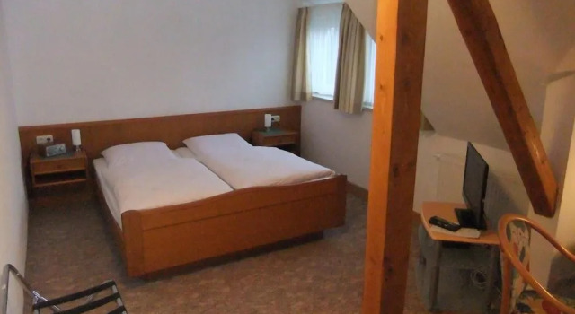 Gasthof Rotes Roß, Varaa Matkakoti Hotellit Baijeri pysäköinnillä, Pysäköinti