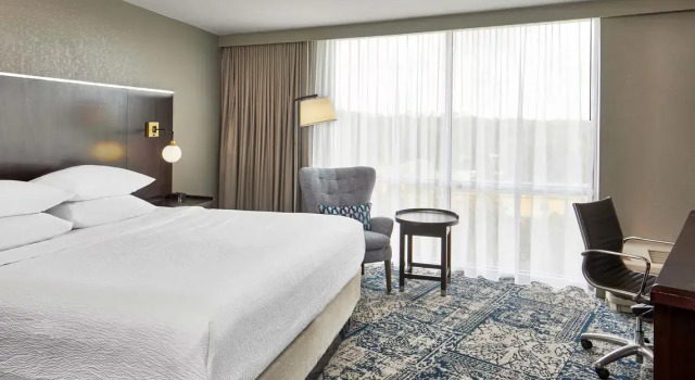 Полулюкс Four Points by Sheraton Tallahassee Downtown