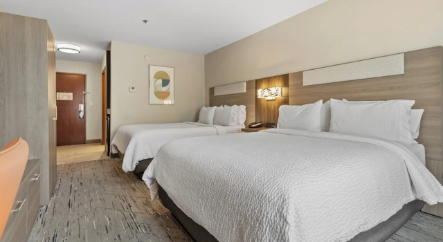 Четырёхместный номер Standard Holiday Inn Express & Suites Starkville by IHG