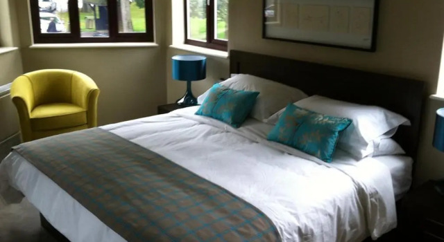 Полулюкс Eight at The Bakery B&B Tatsfield