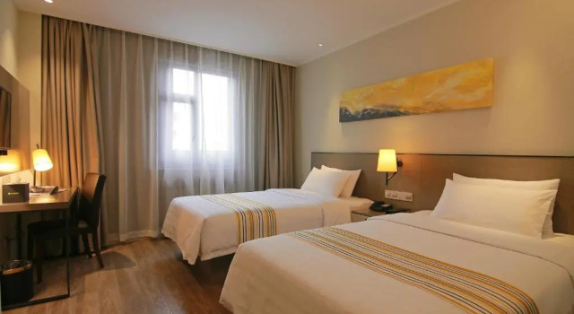 Двухместный номер Standard Homeinns Plus Zhangye Road Lanzhou Pedestaian