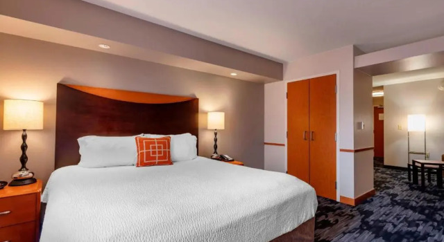 Люкс Fairfield Inn & Suites Columbus