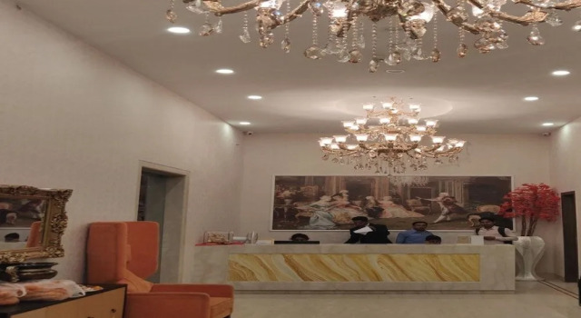 OYO 25040 Hotel Victoria, Prenota Hotel Calcutta 