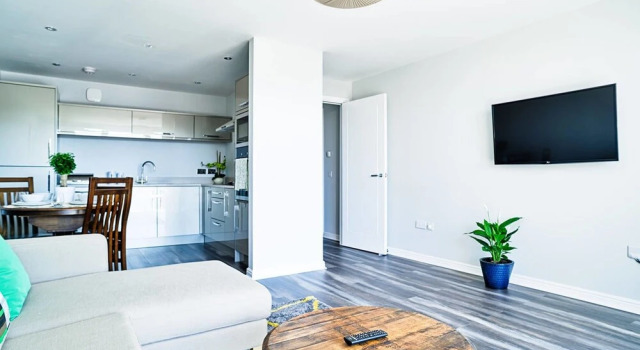 Spacious City Centre 3bed: Free Parking/elevator, Забронировать Отель Отели Эдинбурга 3 звезды, рядом с Church of St Andrew &amp; St George, 3*