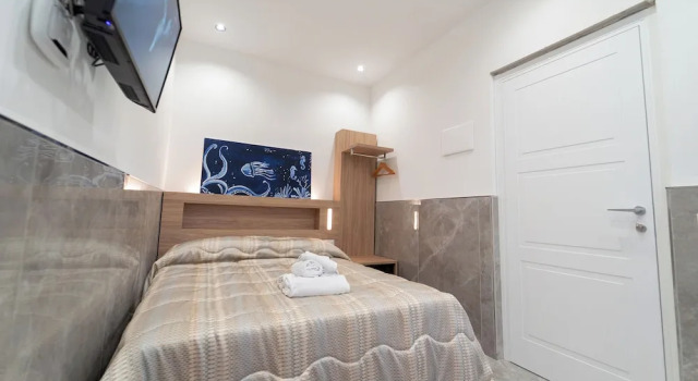 Номер Standard с видом на внутренний двор P.C. Boutique H. LifeStyle, Napoli Centro, by ClaPa Group Dislocated Hospitality