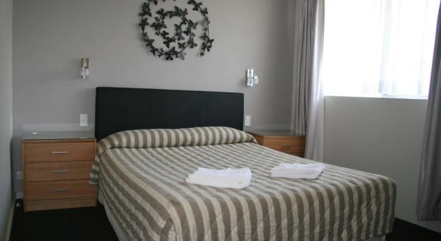 Queensgate Motel, Забронировать Мотель Куинбиан Новый Южный Уэльс