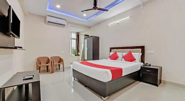 OYO Flagship 60526 5 STAR GRAND, Rezerwuj Hotel Shamshabad 
