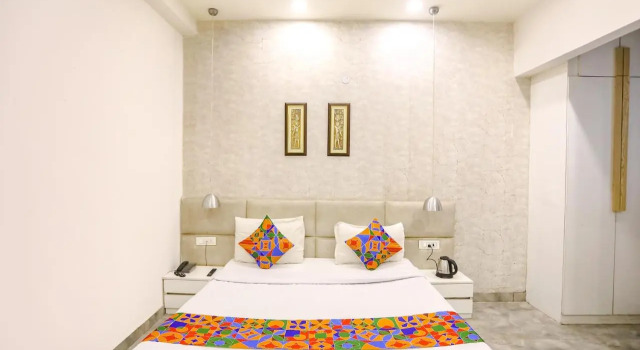 FabHotel F9 Sector 19, Забронировать Отель Нойда штат Уттар-Прадеш, рядом с The Great India Place