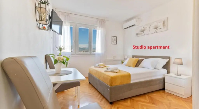 Apartments Plokite, Prenota Appartamento Splitska 
