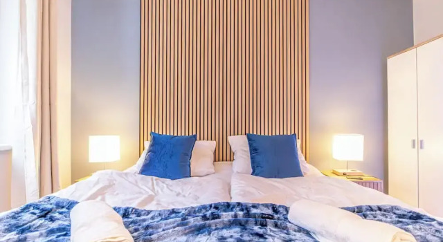 Апартаменты 9-Min to City Center, Comfy 1BR and 1LR with Balcony