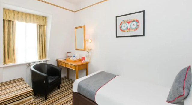 Двухместный номер Economy с видом на море OYO Stade Court Hotel