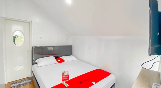 RedDoorz Syariah Plus At Cipanas Cianjur, Réserver Hôtel Hôtels à Cipanas avec parking, Parking