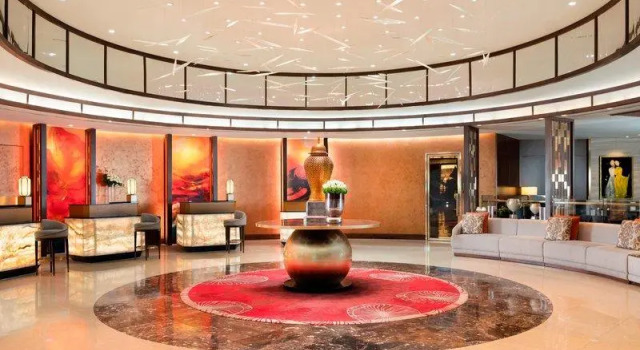 Одноместный номер Superior Sheraton Saigon Grand Opera Hotel