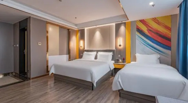 Номер Deluxe GreenTree Inn Meizhou Meijiang District Wanda Plaza Hotel