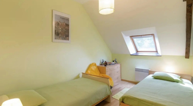 Family Home in Bonnemain With Terrace, Rezerwuj Dom wakacyjny Hotele w Bretania z parkingiem, Parking