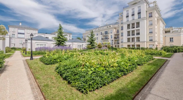 Plaza Belvédère 02, Забронировать Отель Серри Марн-ла-Валле, рядом с Parc des Commons